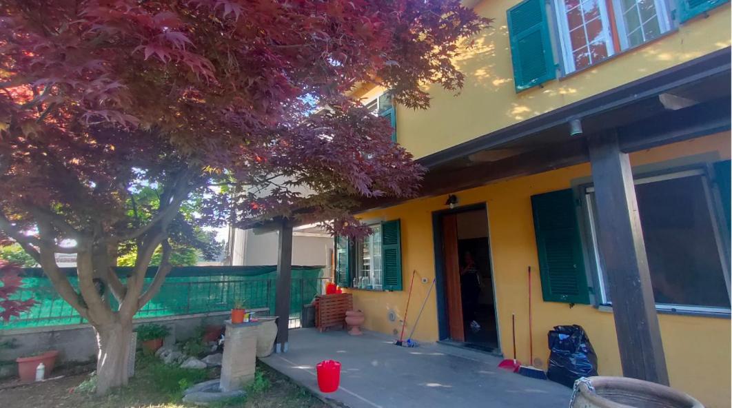 Casa Dell'acero Rosso Sarzana